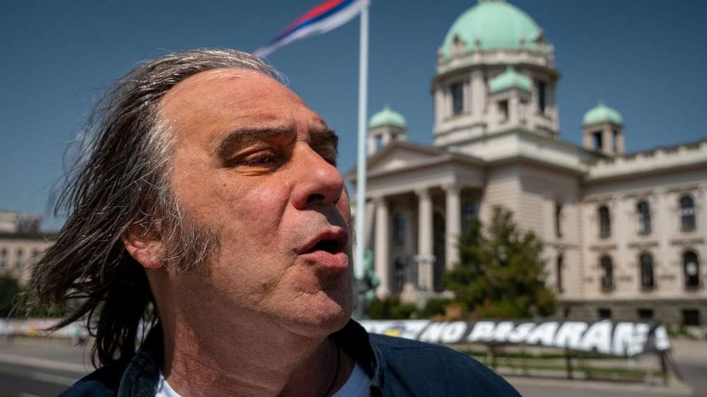 ČEKAJUĆI HANDKEA